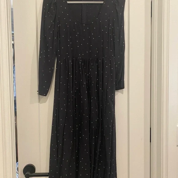 Elegant Black Polka Dot Dress - Picture 4 of 6